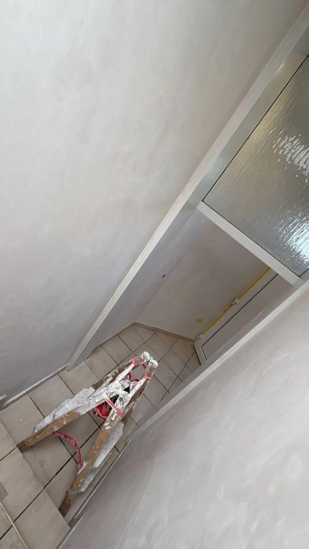 Wand und Decke im Wohnraum in Münster